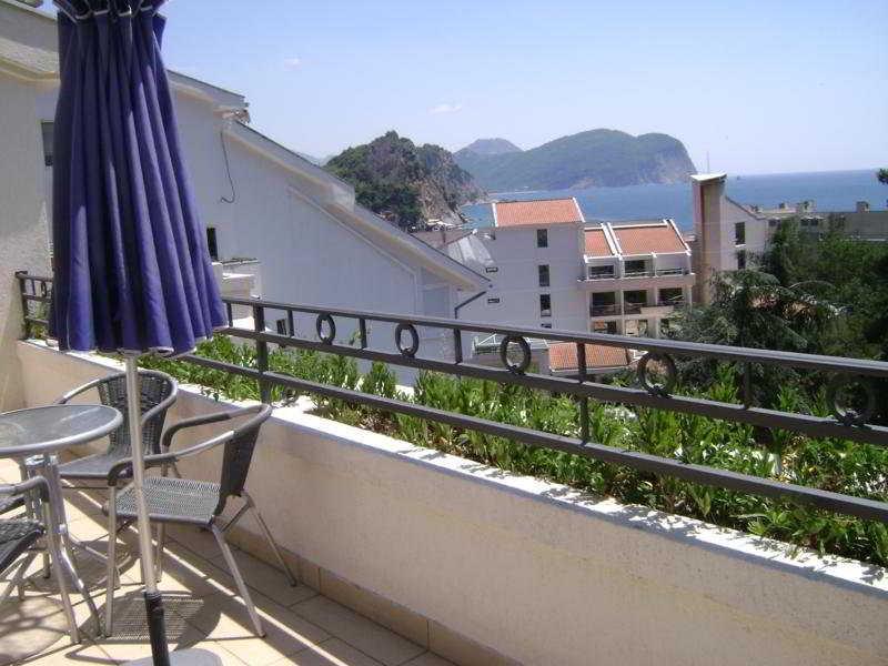 Hotel Danica Petrovac Eksteriør bilde